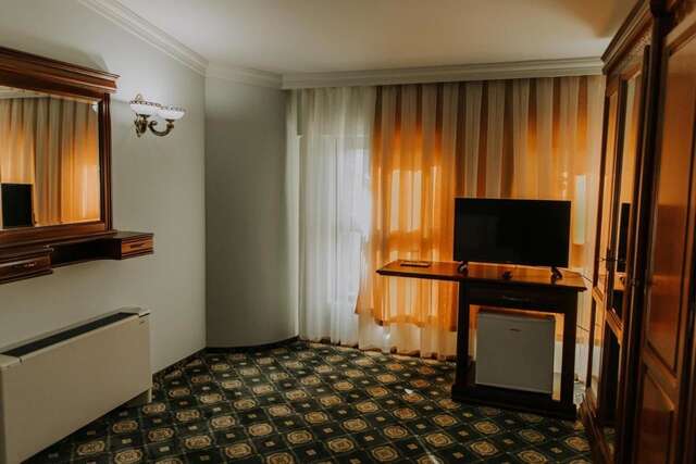 Отель Hotel Regal Бейюш-32